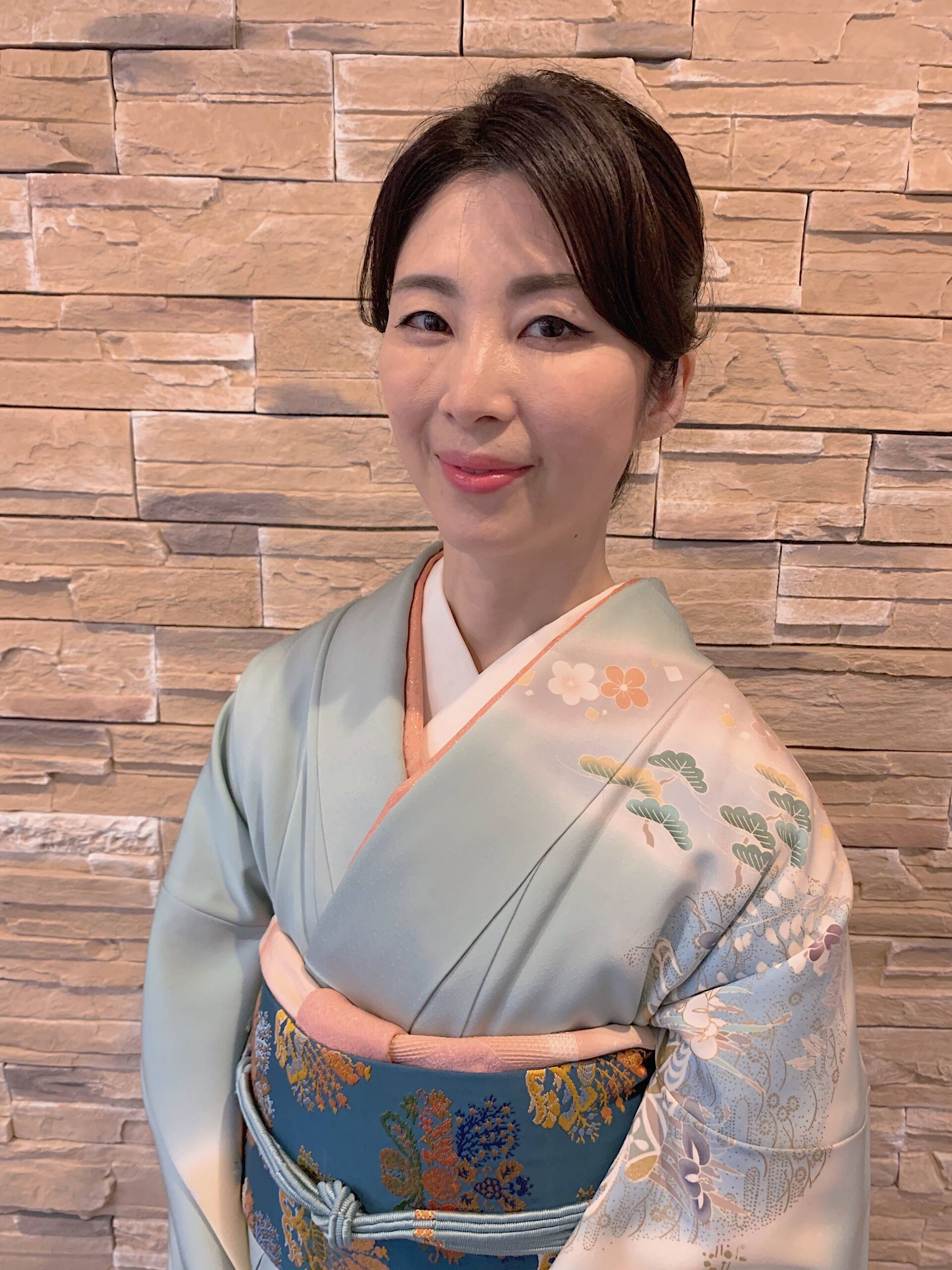 訪問着着付けとヘアセットの早朝予約できる美容室谷町四丁目RanaCien